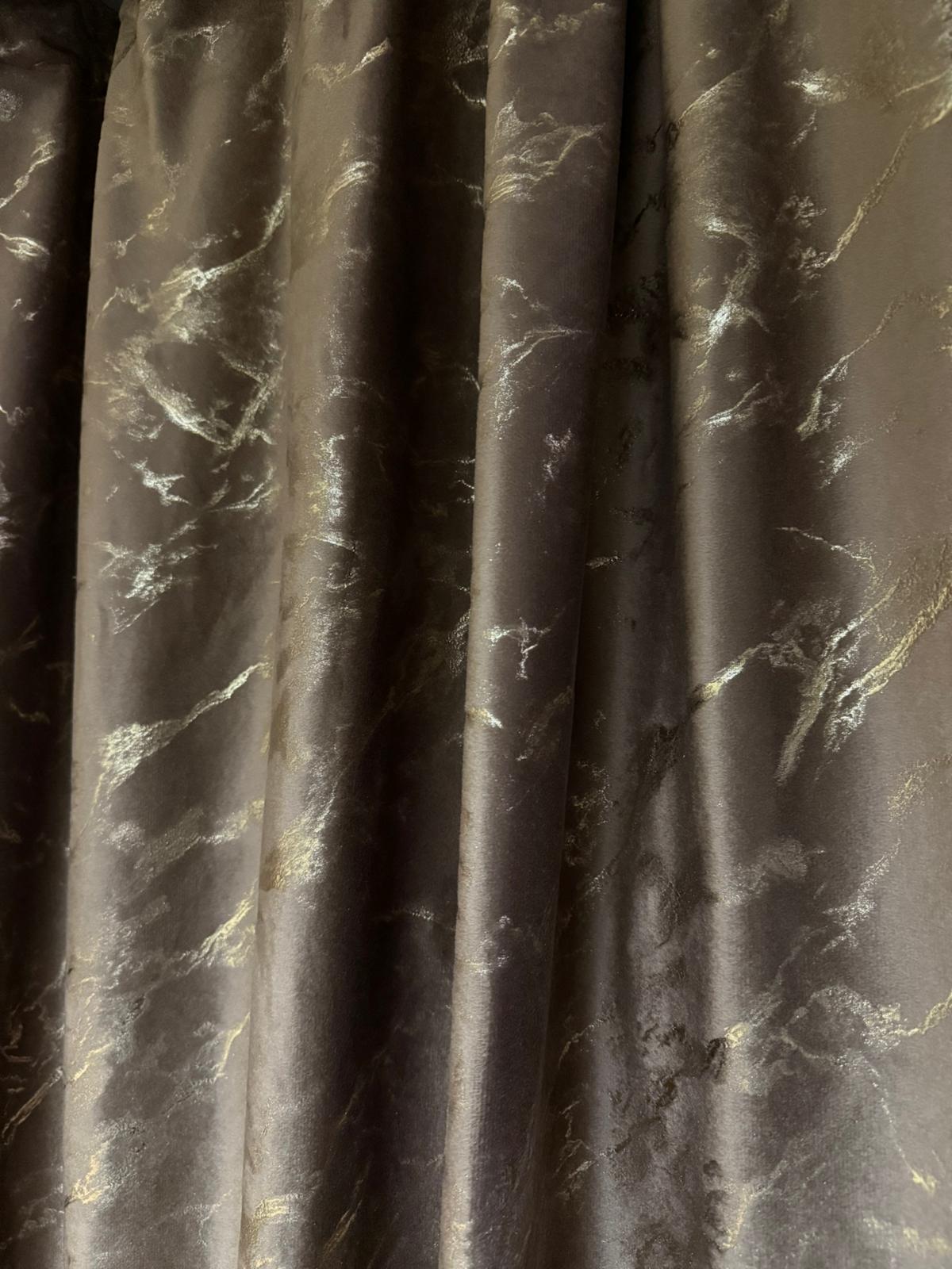 2 Bucati draperii din catifea premium –